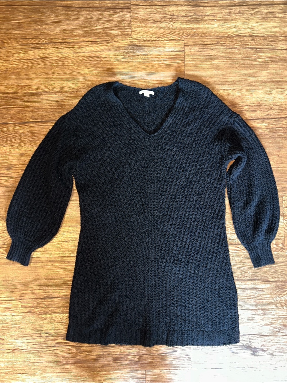 American Eagle Outfitters Black V-Neck Balloon-Sleeve Knit Sweater Dress